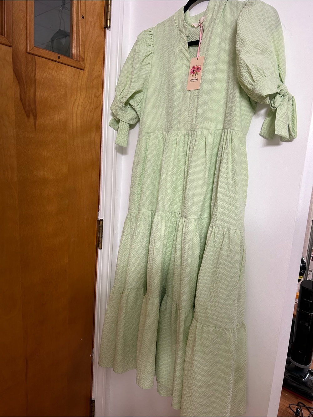 Entro Light Mint Tiered Puff-Sleeve Midi Dress